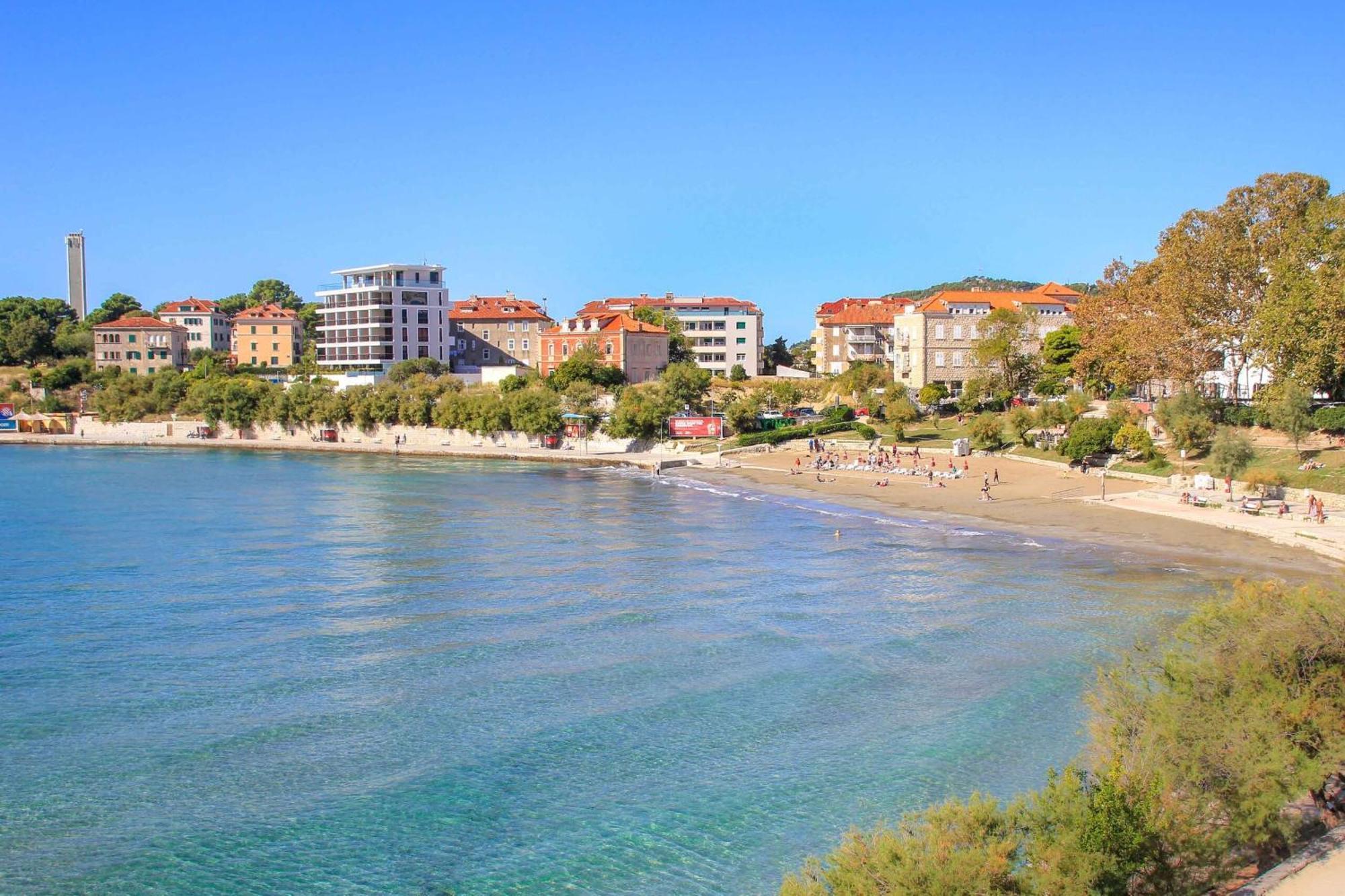 Top Location! Spacious Lux Apartment -5 Min From Beach & Centre Split Buitenkant foto